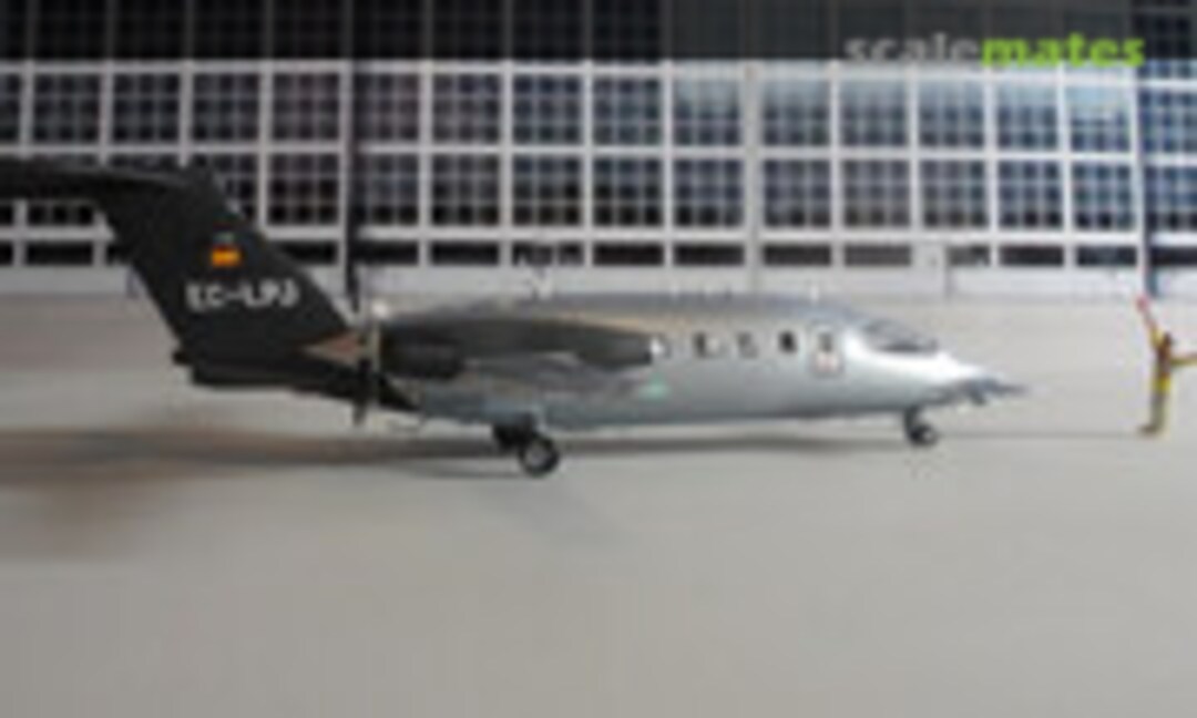 Piaggio P.180 Avanti II 1:72