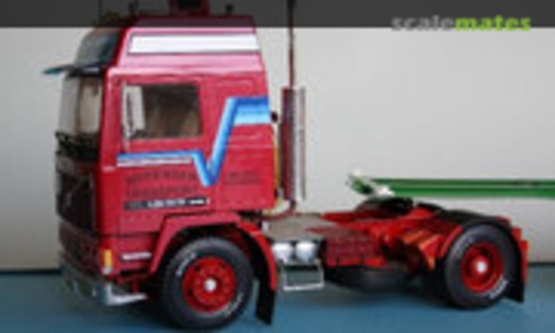 Volvo F12 Globetrotter 1:24