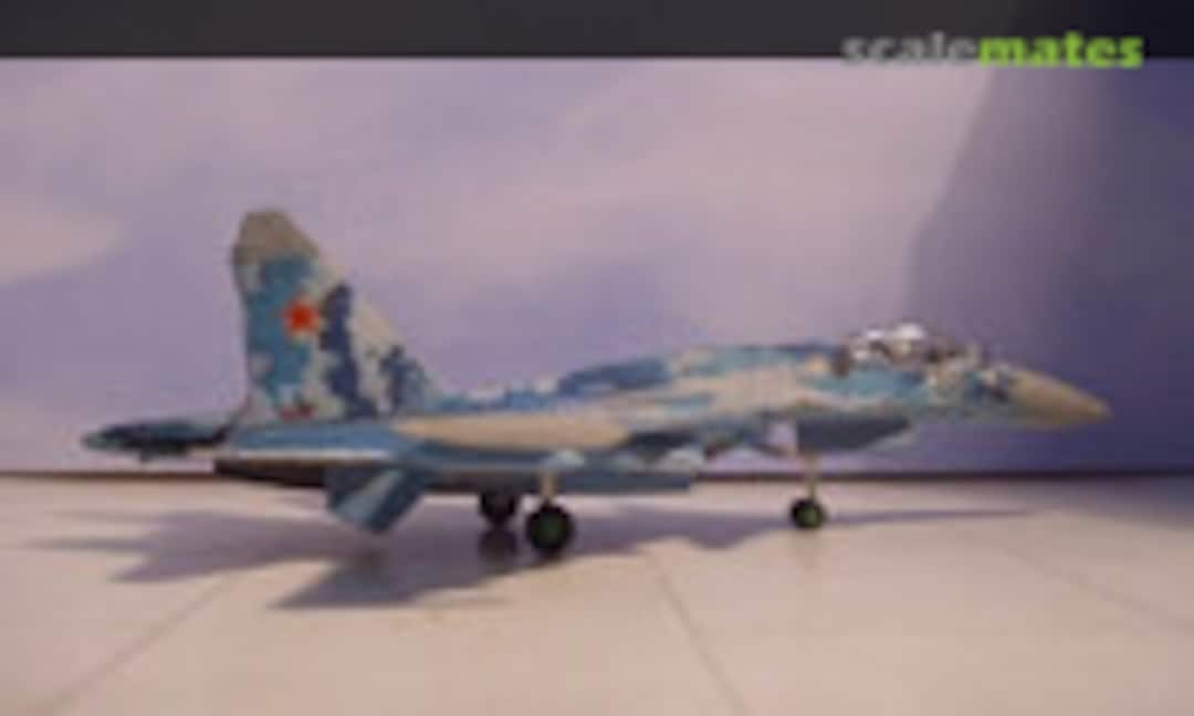 Sukhoi Su-27 Flanker-B 1:144