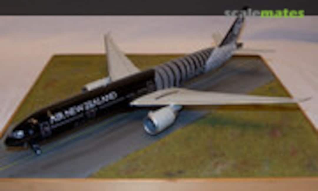 Boeing 777-300ER 1:144