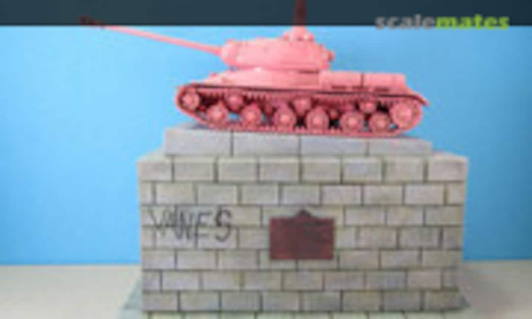 IS-2M 1:72