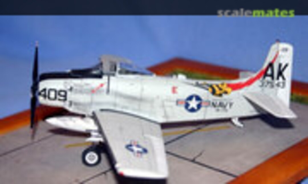 Douglas A-1H Skyraider 1:72