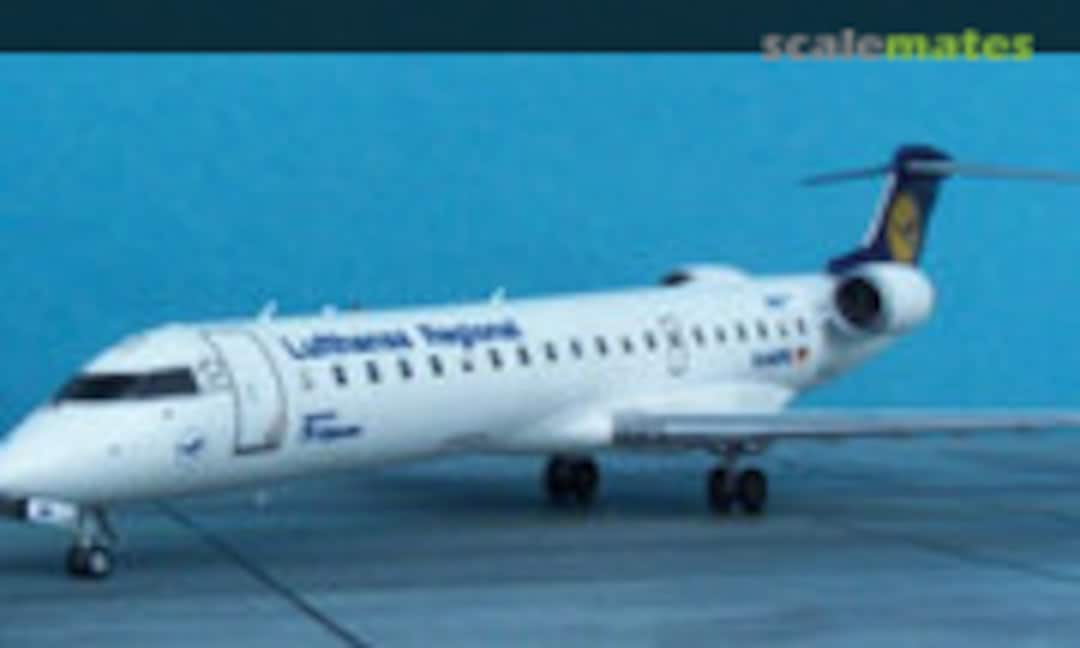 Bombardier CRJ700 1:144