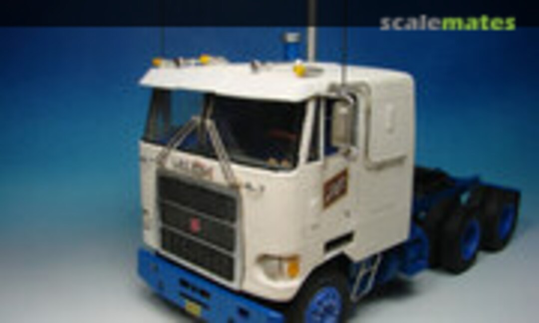 Mack Cruiseliner Ryder 1:25