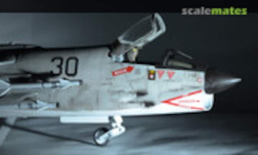 L.T.V. F-8E Crusader 1:48