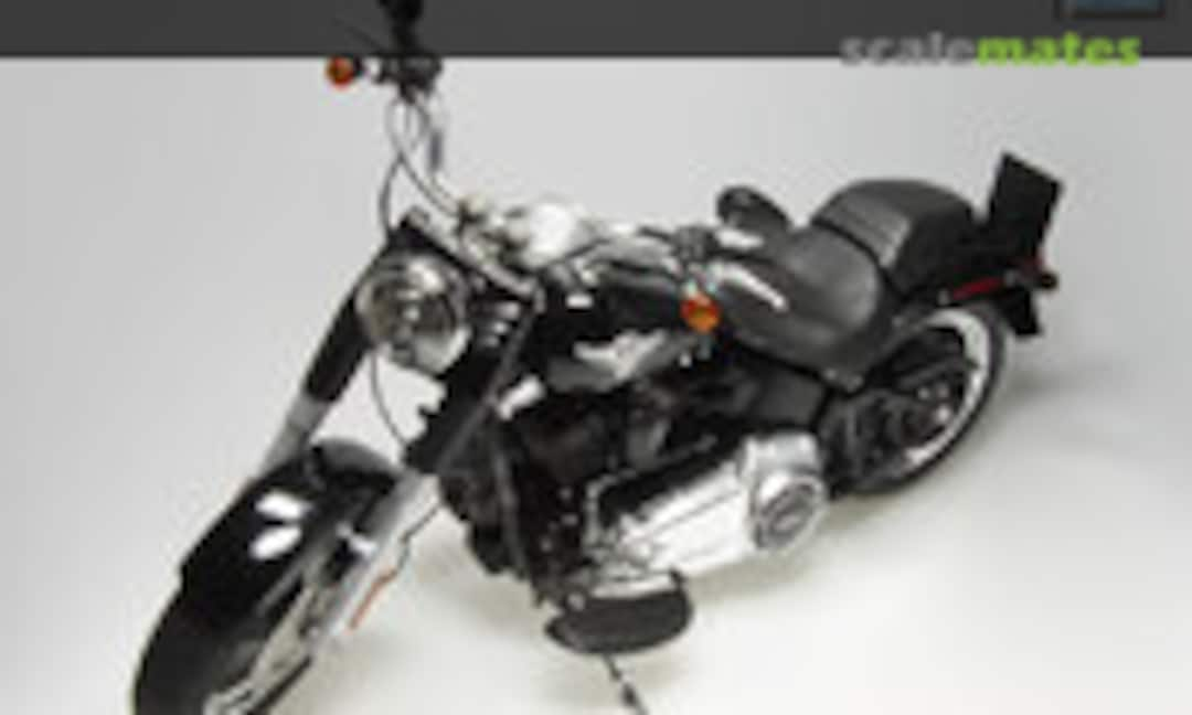 Harley Davidson FLSTFB Fat Boy Lo 2010 1:6