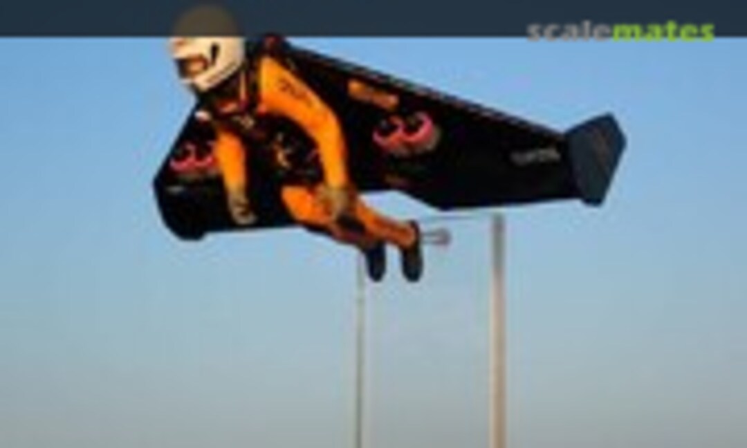 Jetman - Yves Rossy 1:27