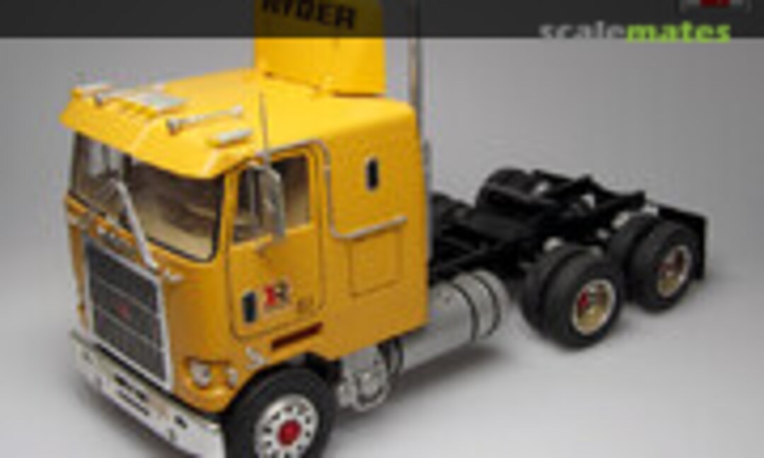 Mack Cruiseliner Ryder 1:25