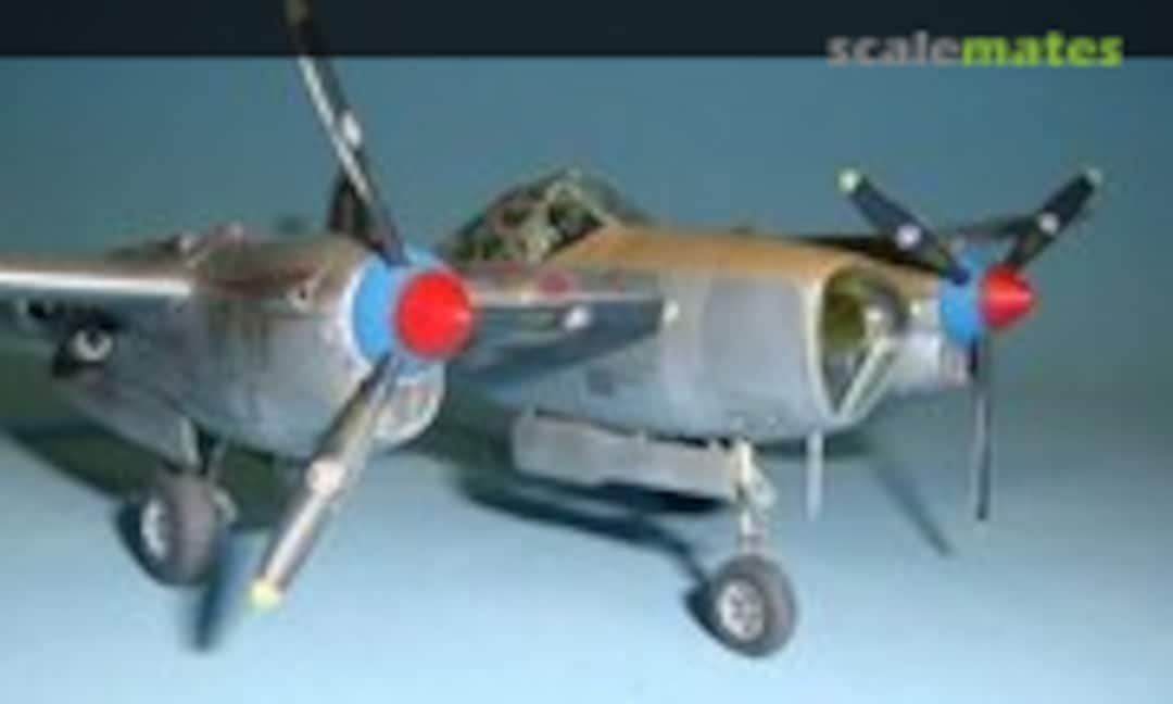 Lockheed P-38J Lightning 1:72