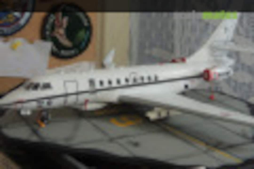 Falcon 2000 1:72