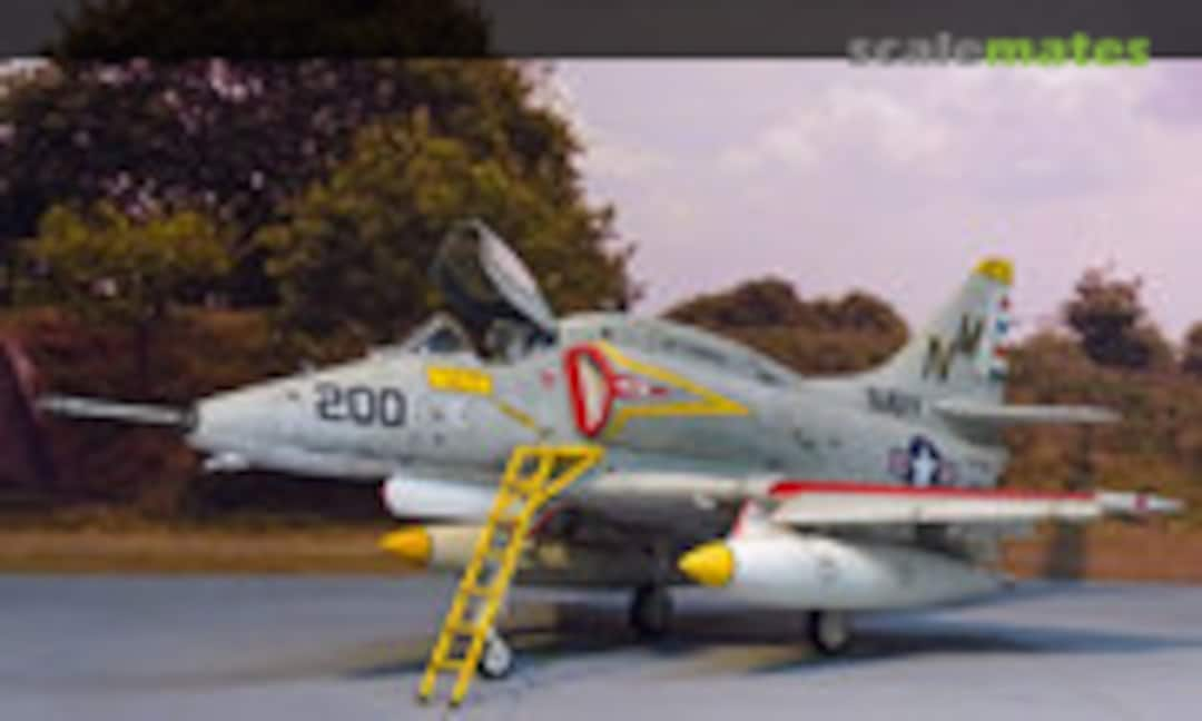 Douglas A-4F Skyhawk 1:48