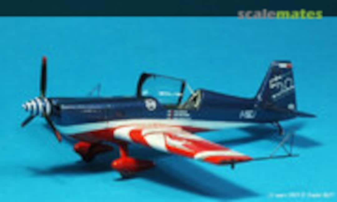 Extra 330 SC 1:72