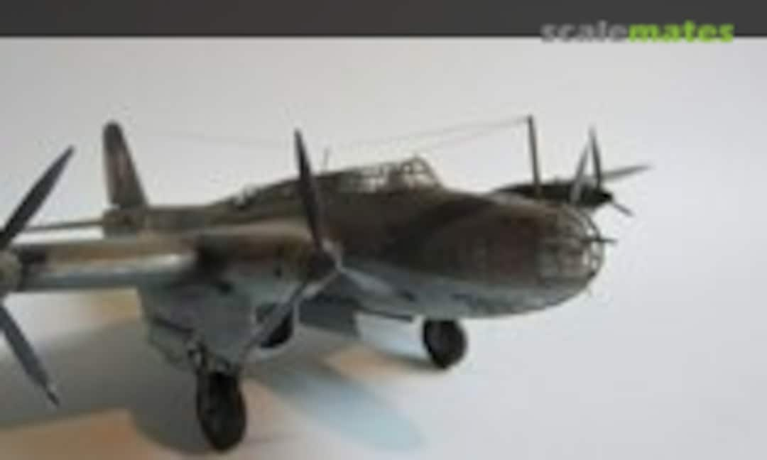 Petlyakov Pe-8 1:72