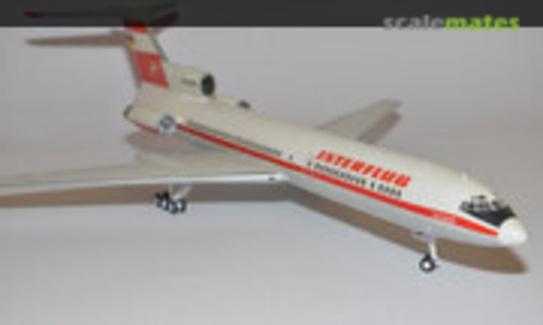 Tupolev Tu-154M 1:100