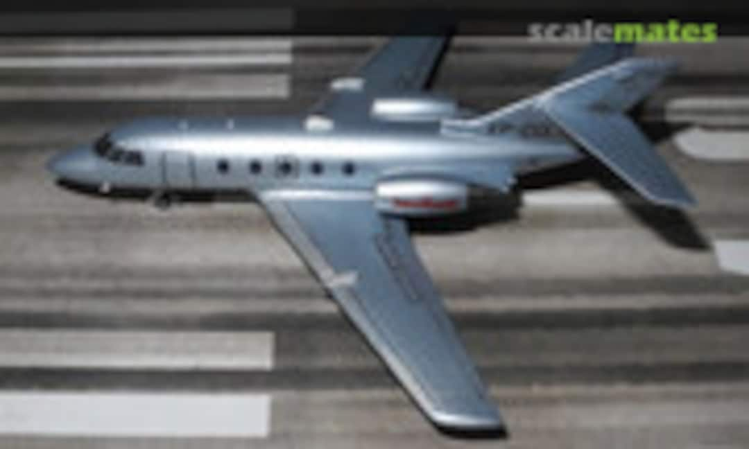 Dassault Falcon 200 1:144