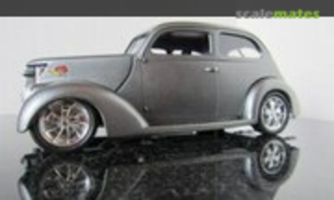 1937 Ford Sedan 1:25