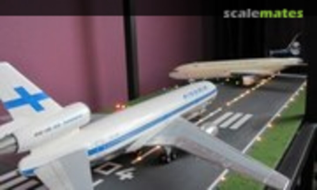 Douglas DC-10-30 1:144