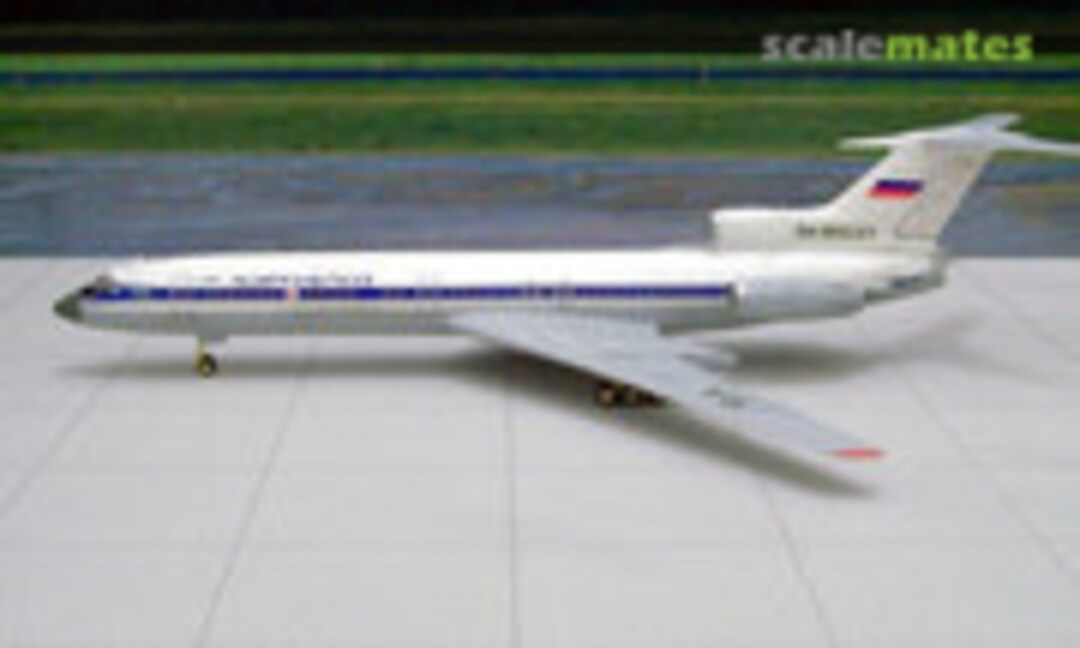 Tupolev Tu-154S 1:144