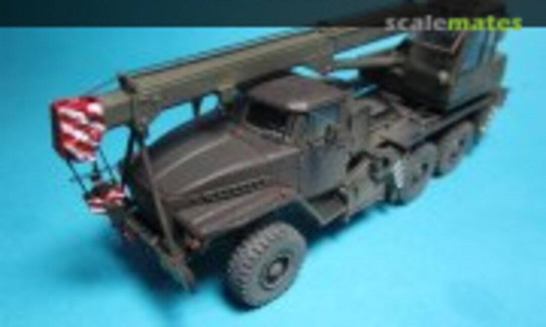 KC-2573 truck crane 1:72