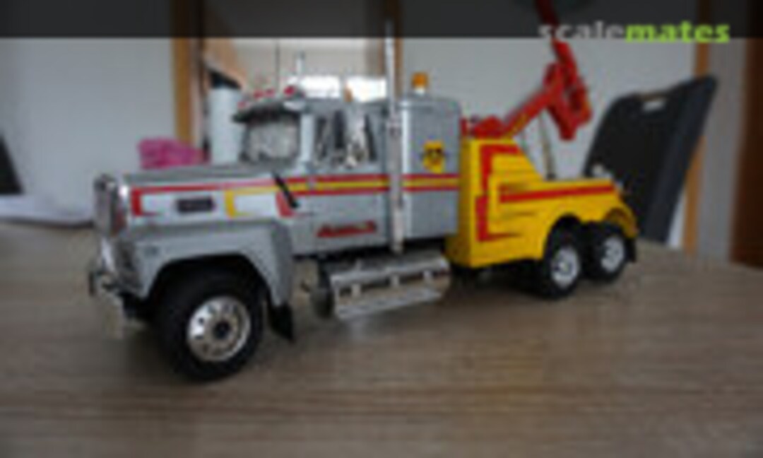 Ford LTL 9000 Wrecker 1:24