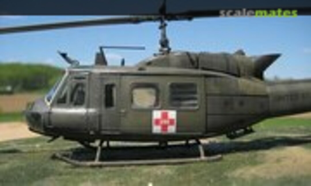 Bell UH-1H Huey 1:48