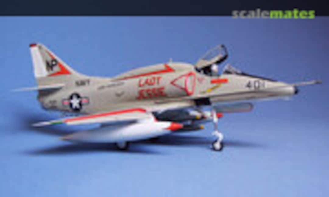 Douglas A-4F Skyhawk 1:32