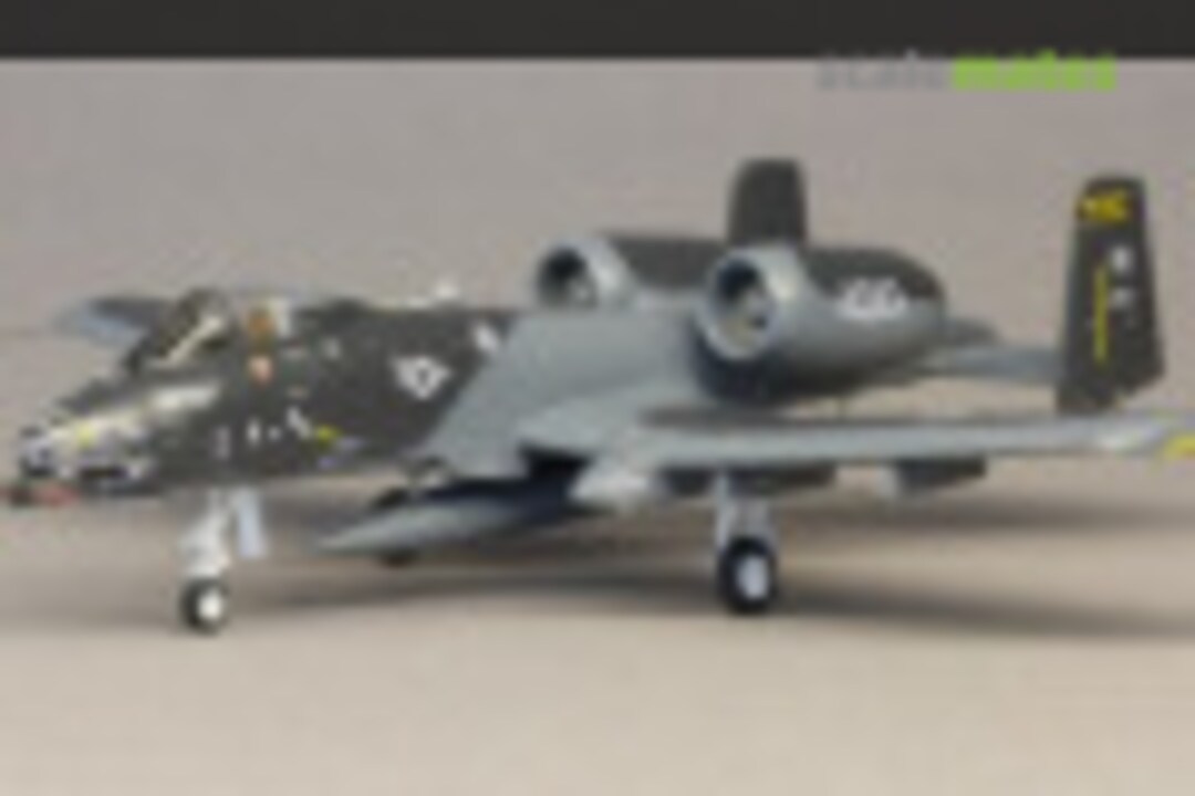 Republic A-10A Thunderbolt II 1:144