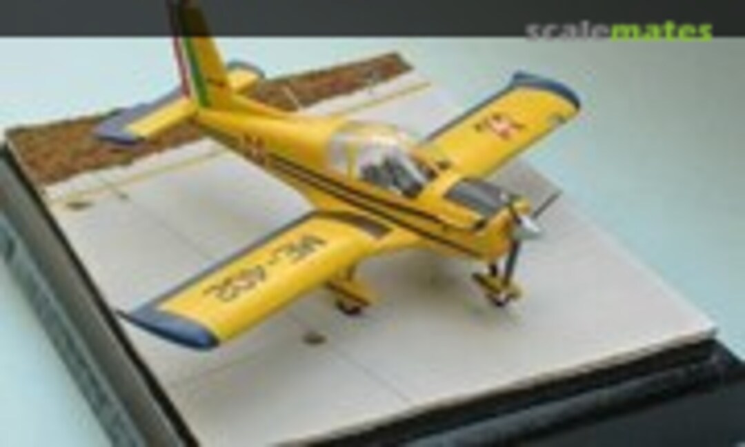 Zlin Z-242L 1:72