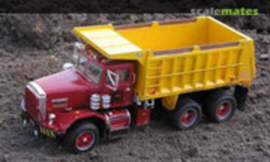 Autocar Dumptruck 1:25