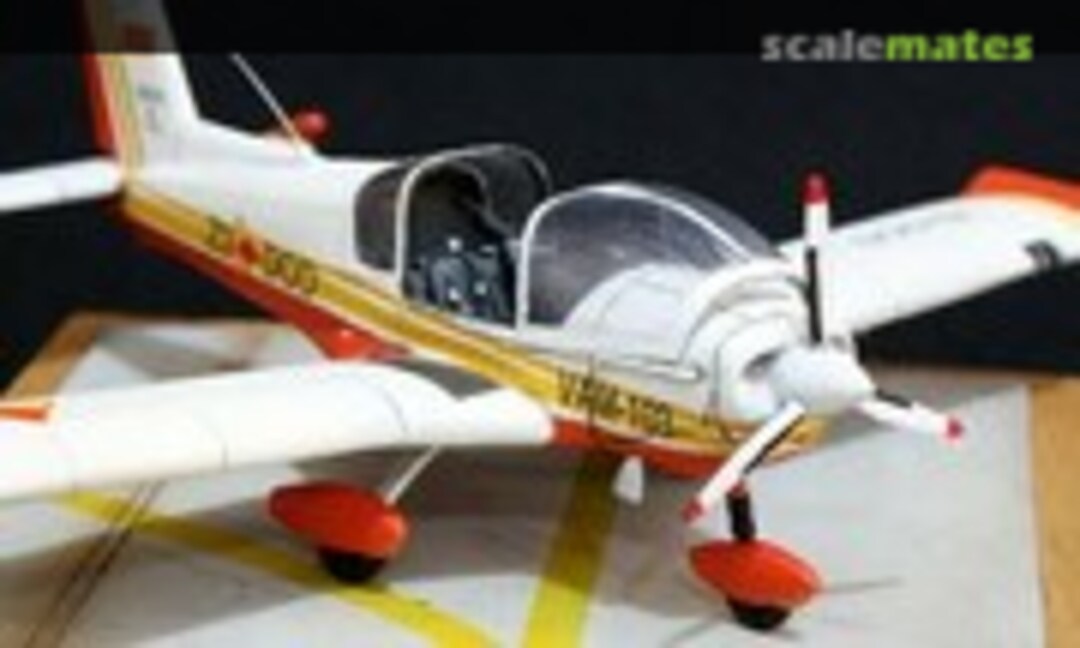 Zlin Z-242L 1:72