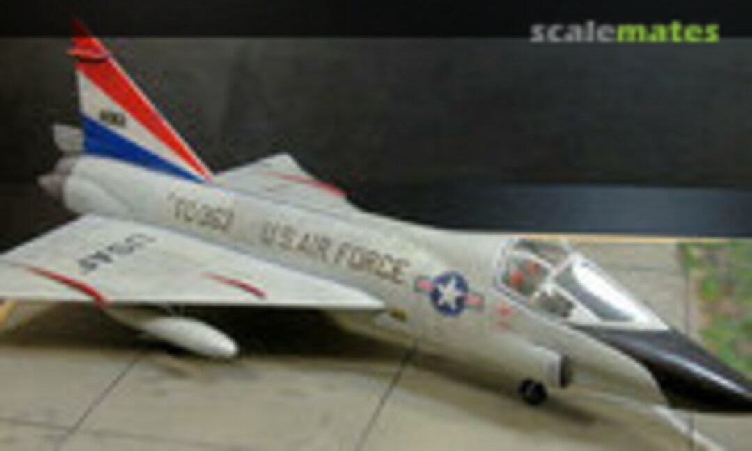 Convair TF-102A Delta Dagger 1:72