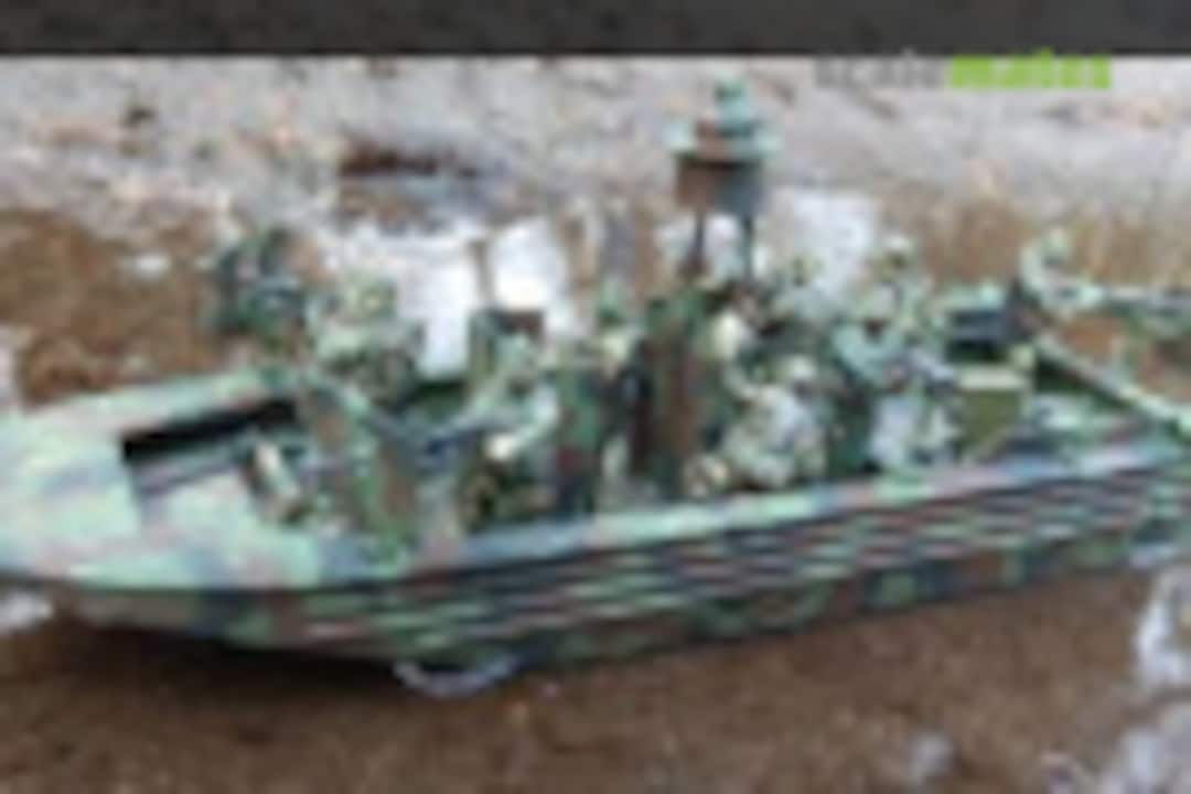 Special Operations Craft Riverine 1:72