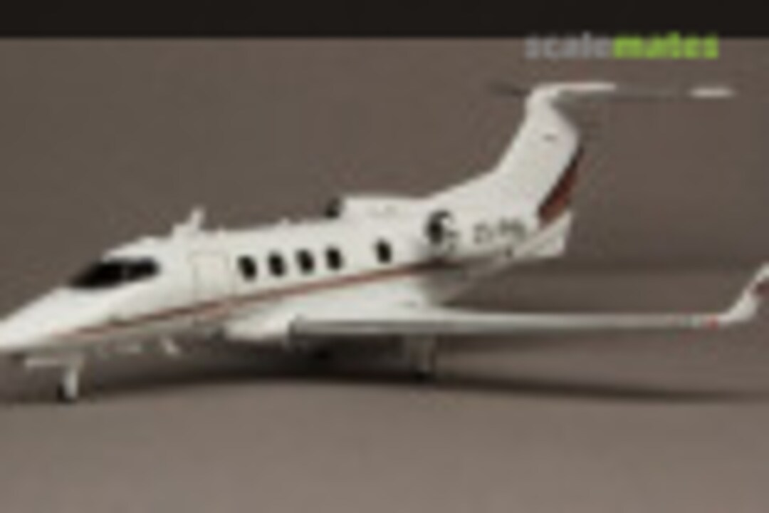 Embraer Phenom 300 1:144