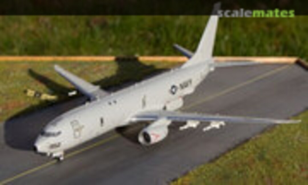 Boeing P-8A Poseidon 1:144