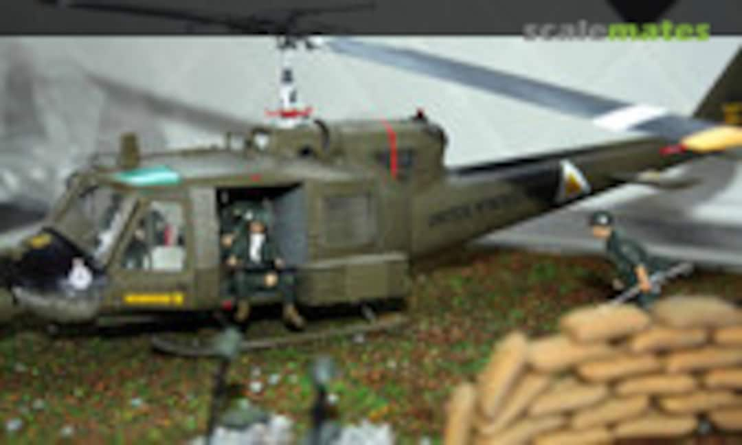 Bell UH-1C Huey 1:35