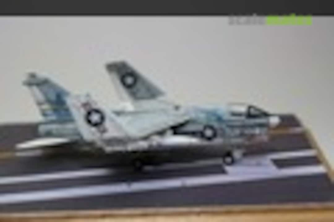 LTV A-7E Corsair II 1:144