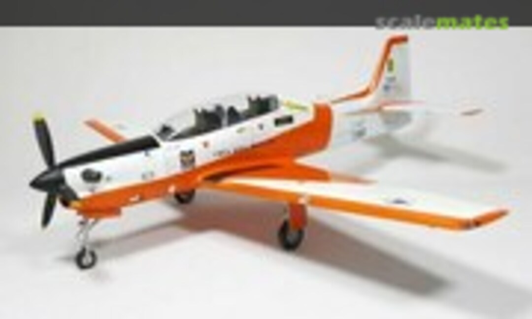 EMB-312 Tucano T-27 1:48