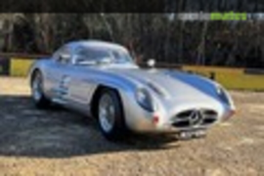 Mercedes-Benz 300 SLR Coupé 1:8