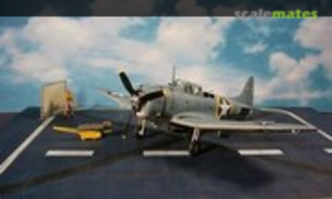 Douglas SBD-4 Dauntless 1:48