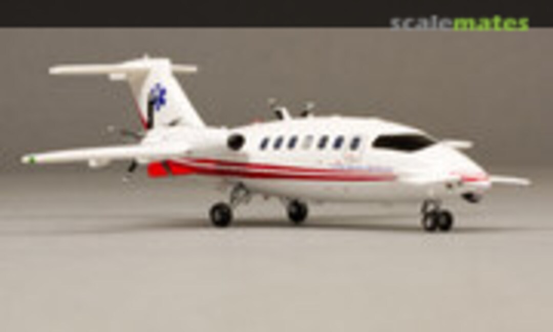 Piaggio P.180 Avanti 1:144