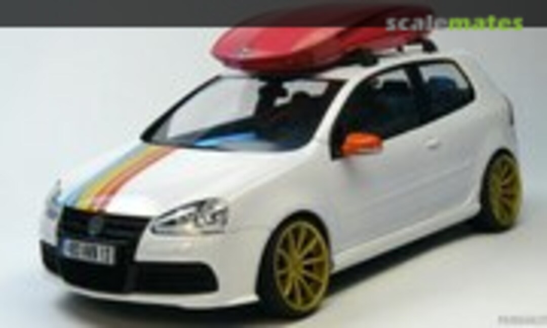 Volkswagen Golf R32 1:24