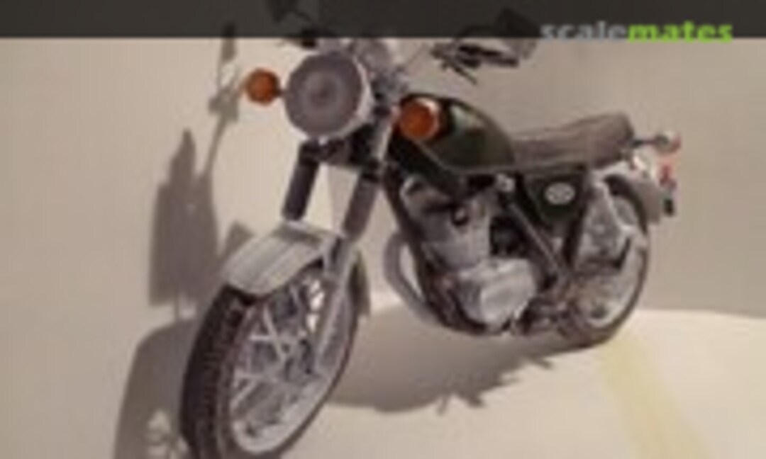 Yamaha SR400 1:12