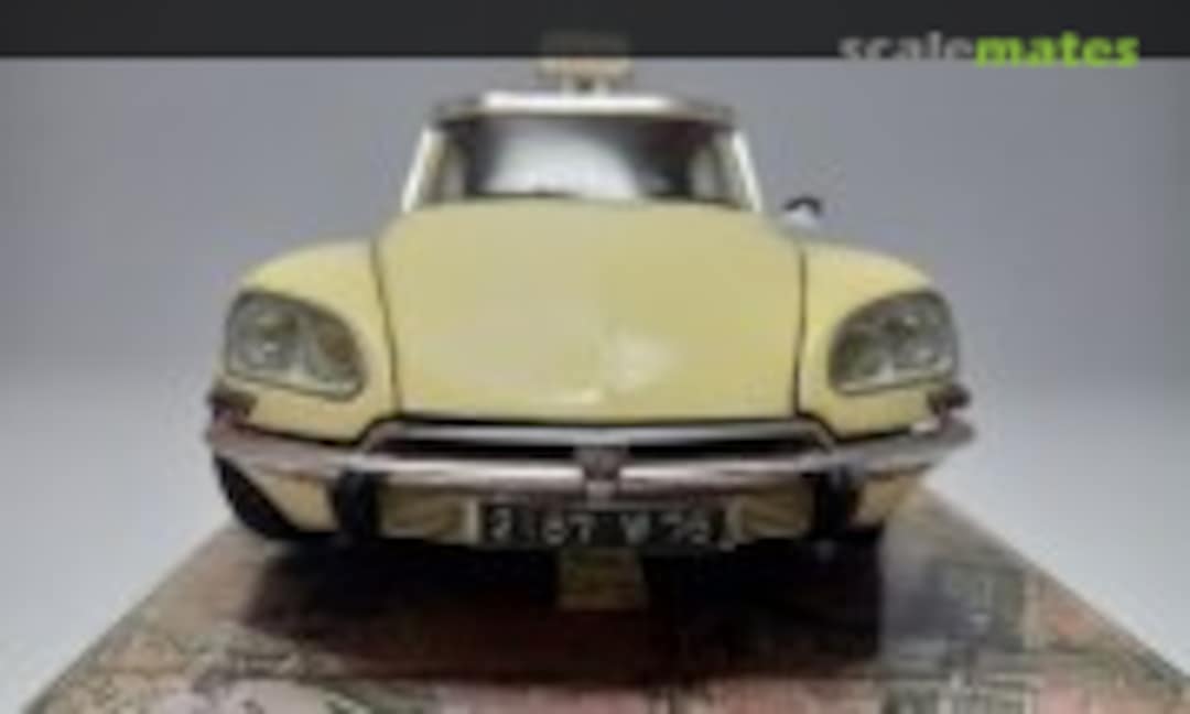 Citroen DS 21 1:24