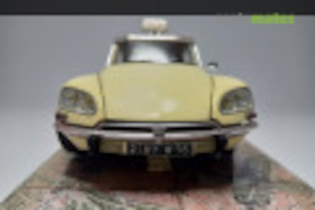 Citroen DS 21 1:24