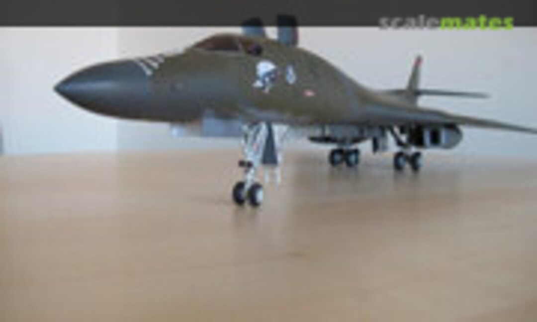 Boeing B-1B Lancer 1:48