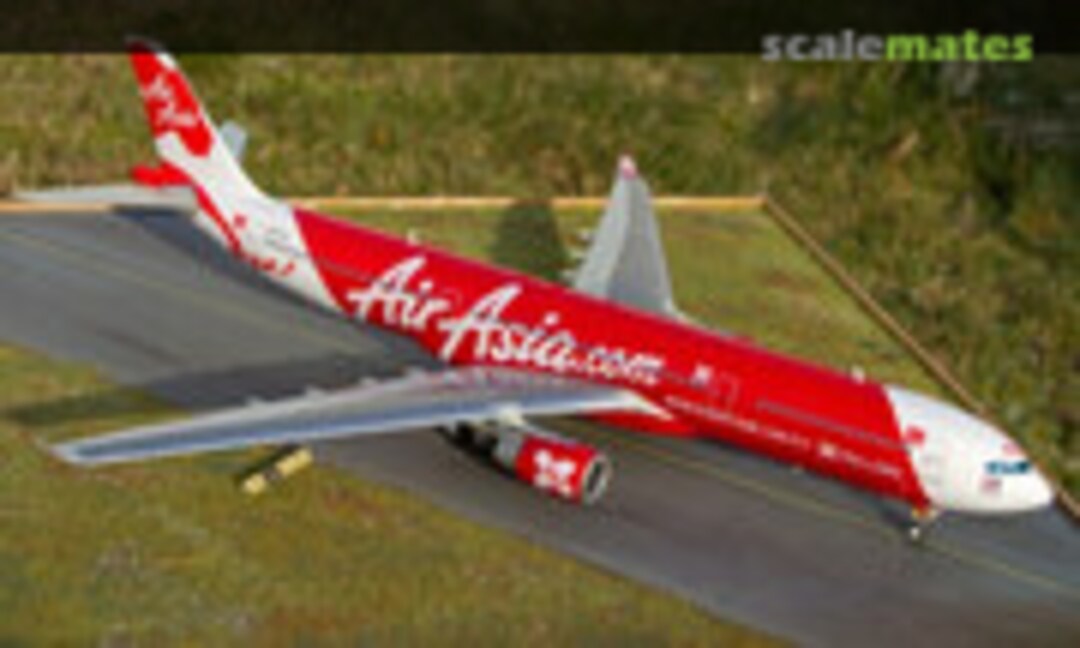 Airbus A330-300 1:144