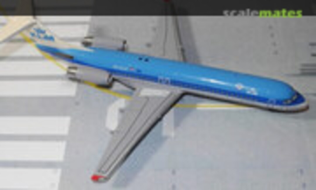 Fokker 100 1:144