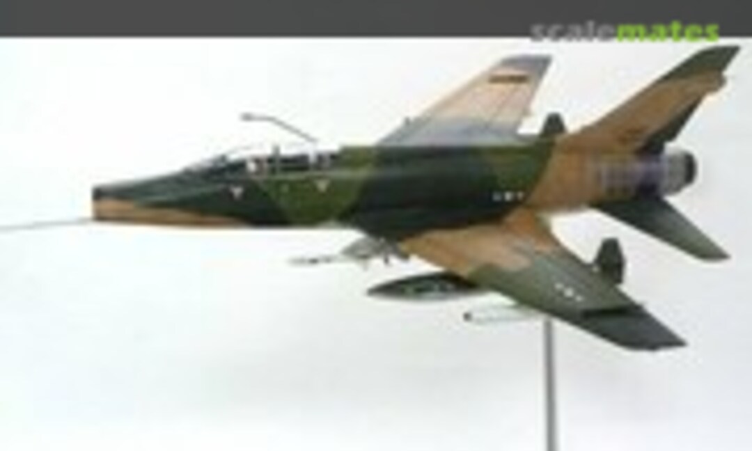 North American F-100F Super Sabre 1:72