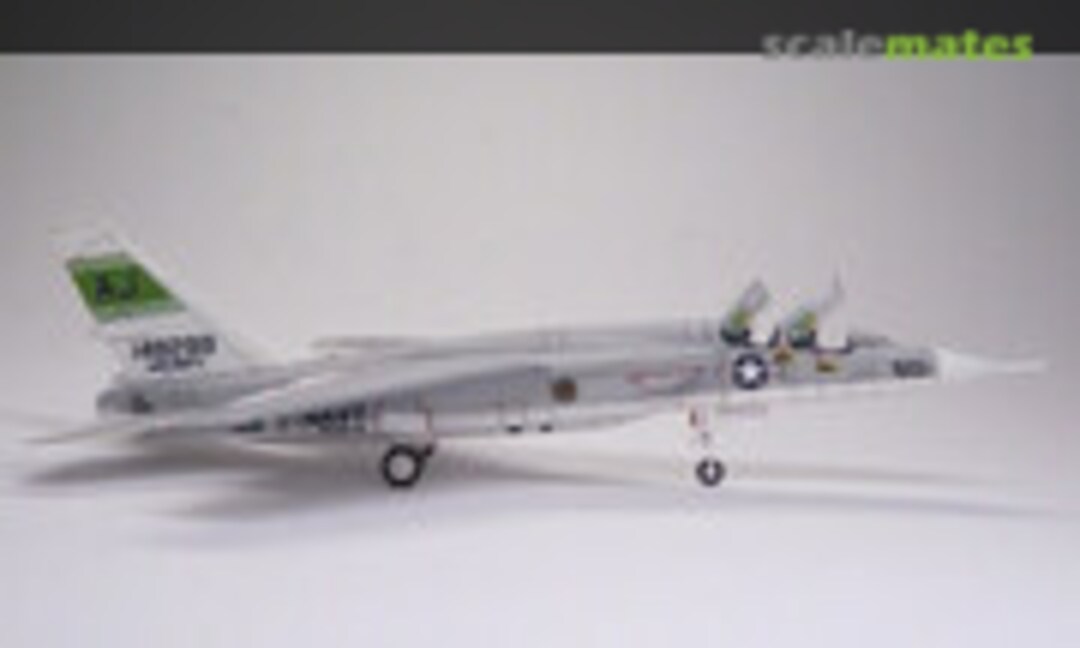 North American RA-5C Vigilante 1:144