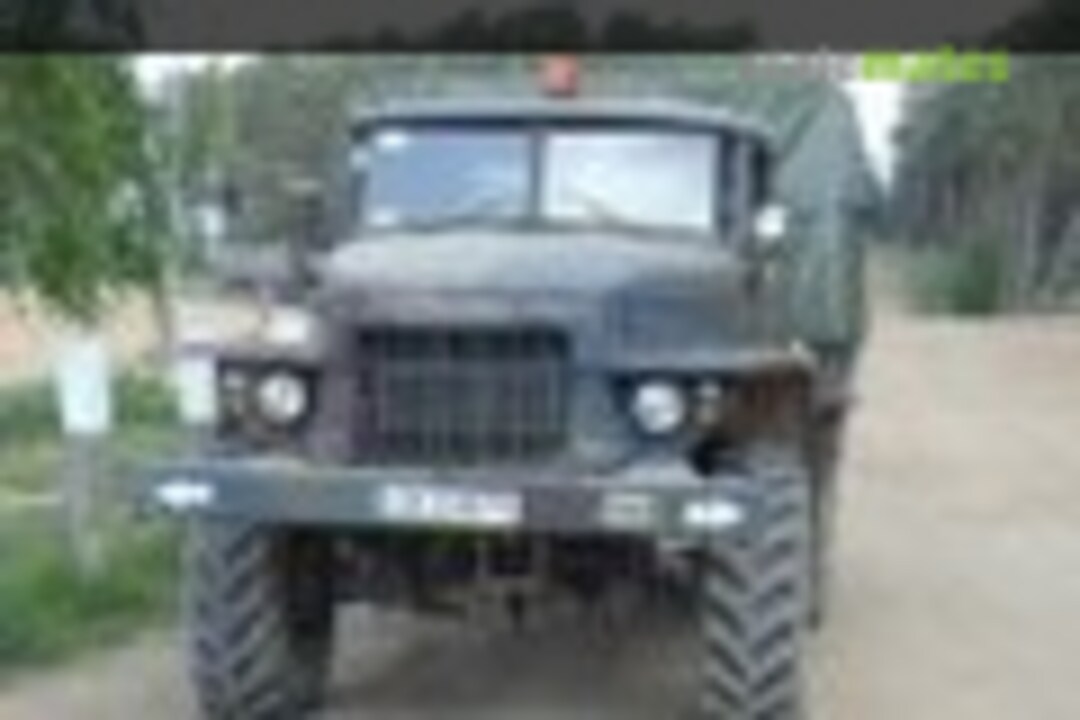 URAL-375D